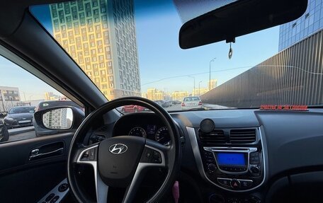 Hyundai Solaris II рестайлинг, 2013 год, 730 000 рублей, 8 фотография