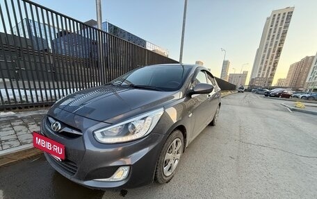 Hyundai Solaris II рестайлинг, 2013 год, 730 000 рублей, 2 фотография
