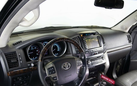 Toyota Land Cruiser 200, 2010 год, 2 698 000 рублей, 10 фотография