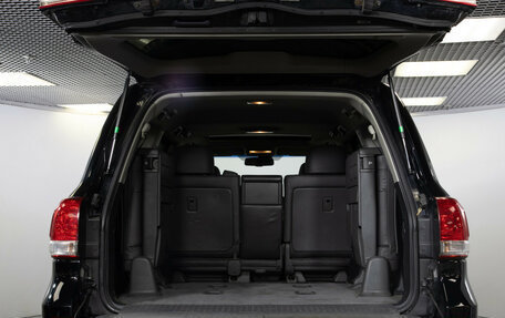 Toyota Land Cruiser 200, 2010 год, 2 698 000 рублей, 23 фотография