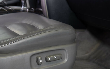 Toyota Land Cruiser 200, 2010 год, 2 698 000 рублей, 21 фотография