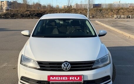 Volkswagen Jetta VI, 2017 год, 1 050 000 рублей, 2 фотография