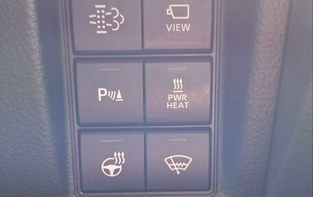 Toyota Land Cruiser Prado 150 рестайлинг 2, 2019 год, 4 949 000 рублей, 12 фотография