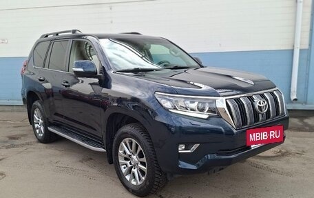 Toyota Land Cruiser Prado 150 рестайлинг 2, 2019 год, 4 949 000 рублей, 6 фотография