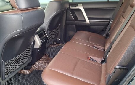 Toyota Land Cruiser Prado 150 рестайлинг 2, 2019 год, 4 949 000 рублей, 15 фотография