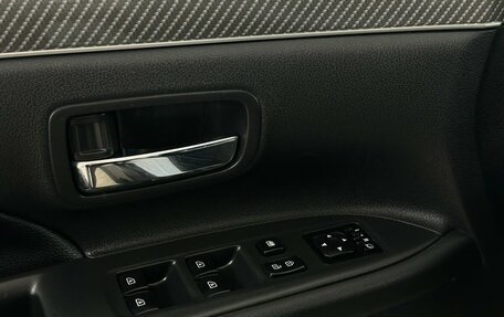 Mitsubishi Outlander III рестайлинг 3, 2018 год, 2 870 000 рублей, 11 фотография