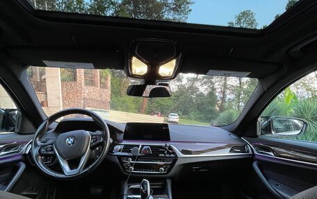 BMW 5 серия, 2018 год, 3 000 000 рублей, 9 фотография