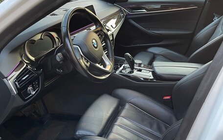 BMW 5 серия, 2018 год, 3 000 000 рублей, 8 фотография