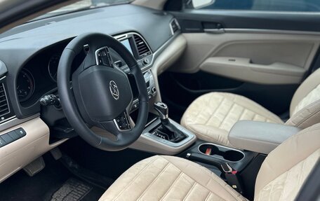 Hyundai Elantra VI рестайлинг, 2017 год, 1 500 000 рублей, 3 фотография