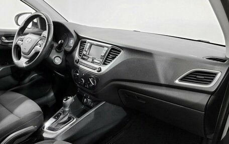 Hyundai Solaris II рестайлинг, 2018 год, 1 180 000 рублей, 11 фотография