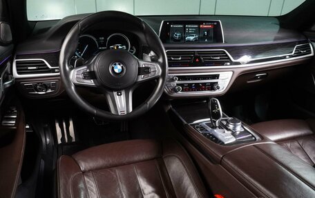 BMW 7 серия, 2017 год, 3 549 000 рублей, 8 фотография