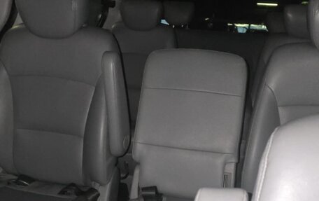 Hyundai Grand Starex Grand Starex I рестайлинг 2, 2012 год, 1 300 000 рублей, 4 фотография