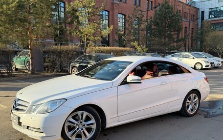 Mercedes-Benz E-Класс, 2013 год, 1 900 000 рублей, 3 фотография