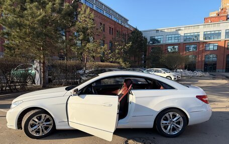 Mercedes-Benz E-Класс, 2013 год, 1 900 000 рублей, 4 фотография