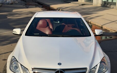 Mercedes-Benz E-Класс, 2013 год, 1 900 000 рублей, 17 фотография