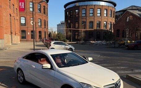 Mercedes-Benz E-Класс, 2013 год, 1 900 000 рублей, 5 фотография