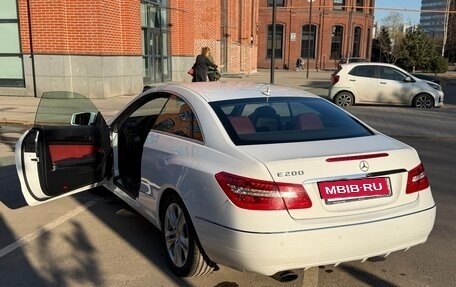 Mercedes-Benz E-Класс, 2013 год, 1 900 000 рублей, 16 фотография
