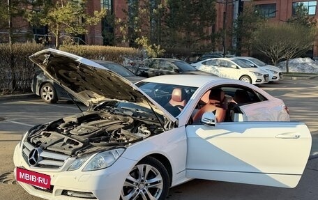 Mercedes-Benz E-Класс, 2013 год, 1 900 000 рублей, 6 фотография