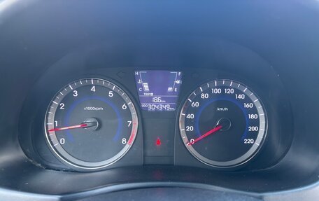 Hyundai Solaris II рестайлинг, 2012 год, 700 000 рублей, 11 фотография