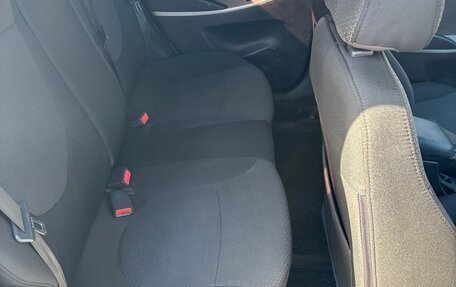 Hyundai Solaris II рестайлинг, 2012 год, 700 000 рублей, 8 фотография