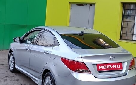 Hyundai Solaris II рестайлинг, 2014 год, 420 000 рублей, 3 фотография