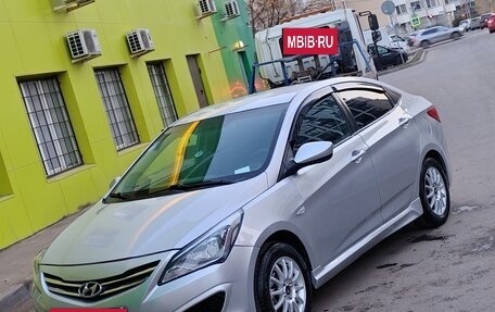 Hyundai Solaris II рестайлинг, 2014 год, 420 000 рублей, 2 фотография