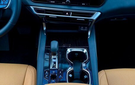 Lexus RX IV рестайлинг, 2025 год, 7 599 000 рублей, 28 фотография