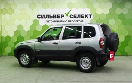 Chevrolet Niva I рестайлинг, 2016 год, 570 000 рублей, 6 фотография