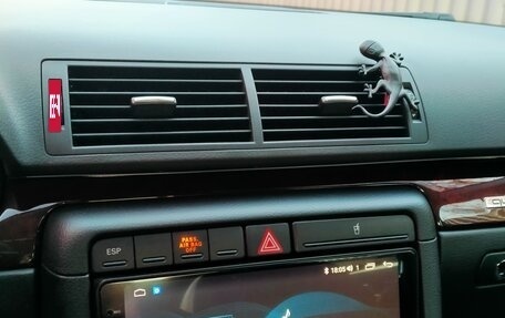 Audi A4, 2005 год, 1 400 000 рублей, 28 фотография