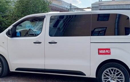 Peugeot Traveller I, 2018 год, 2 150 000 рублей, 2 фотография