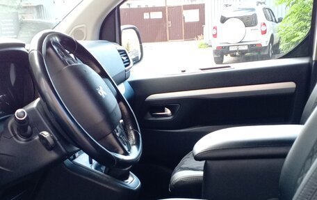 Peugeot Traveller I, 2018 год, 2 150 000 рублей, 7 фотография
