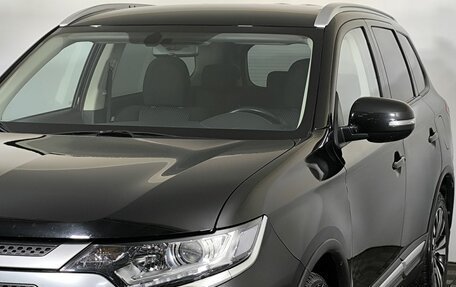 Mitsubishi Outlander III рестайлинг 3, 2021 год, 2 580 000 рублей, 19 фотография