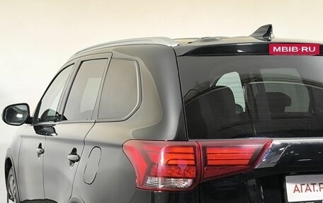 Mitsubishi Outlander III рестайлинг 3, 2021 год, 2 580 000 рублей, 20 фотография