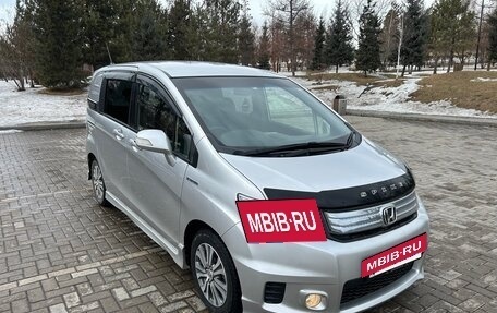 Honda Freed I, 2012 год, 975 000 рублей, 3 фотография