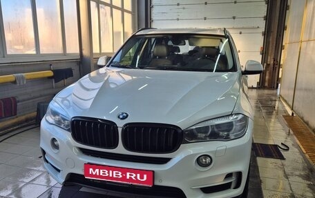 BMW X5, 2017 год, 2 900 000 рублей, 2 фотография