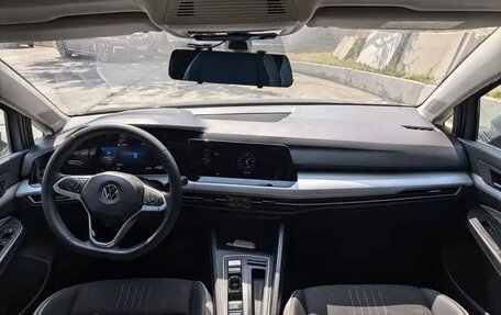 Volkswagen Golf VIII, 2023 год, 1 690 050 рублей, 8 фотография