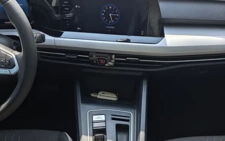 Volkswagen Golf VIII, 2023 год, 1 690 050 рублей, 13 фотография