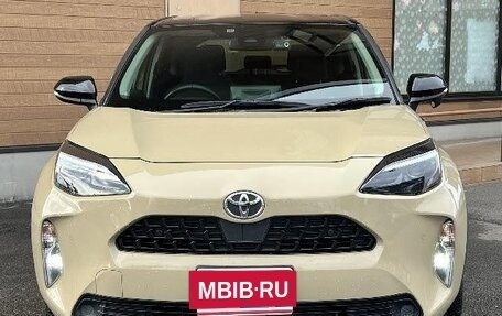Toyota Yaris Cross, 2022 год, 1 241 030 рублей, 2 фотография