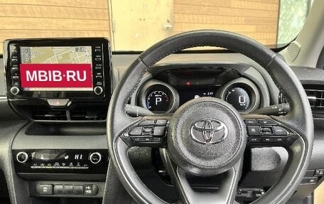 Toyota Yaris Cross, 2022 год, 1 241 030 рублей, 4 фотография