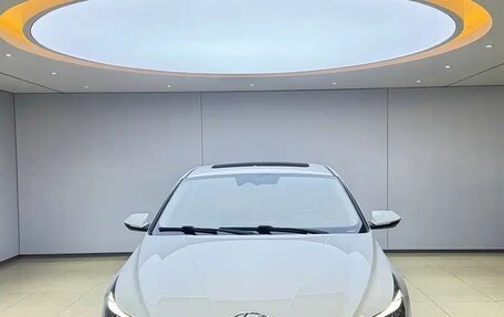 Hyundai Elantra, 2022 год, 1 240 050 рублей, 2 фотография