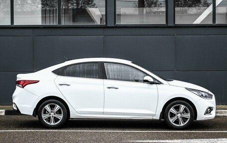 Hyundai Solaris II рестайлинг, 2017 год, 1 619 000 рублей, 5 фотография