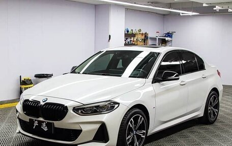 BMW 1 серия, 2022 год, 1 810 000 рублей, 3 фотография