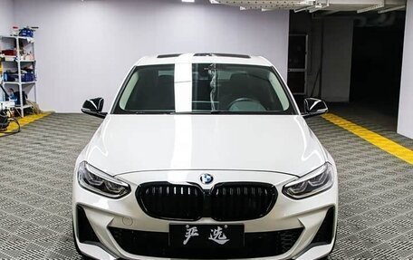 BMW 1 серия, 2022 год, 1 810 000 рублей, 2 фотография