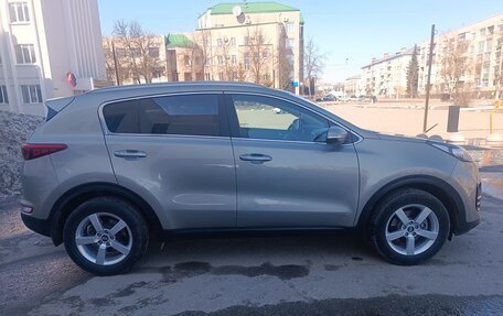 KIA Sportage IV рестайлинг, 2016 год, 1 820 000 рублей, 2 фотография