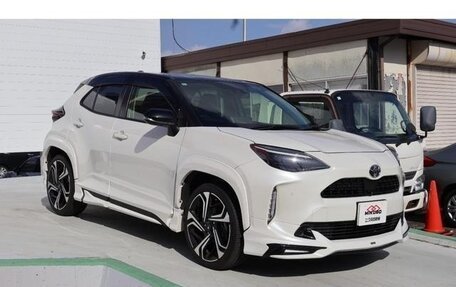 Toyota Yaris Cross, 2022 год, 1 490 007 рублей, 2 фотография