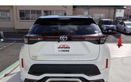 Toyota Yaris Cross, 2022 год, 1 490 007 рублей, 7 фотография