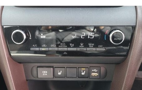 Toyota Yaris Cross, 2022 год, 1 490 007 рублей, 15 фотография