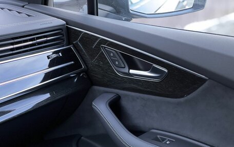 Audi Q7, 2025 год, 10 990 000 рублей, 28 фотография