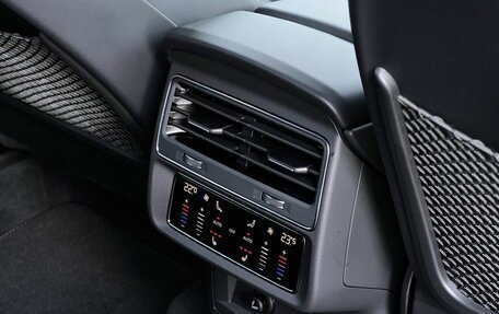 Audi Q7, 2025 год, 10 990 000 рублей, 33 фотография