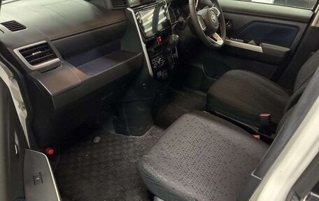 Toyota Roomy I, 2022 год, 990 000 рублей, 14 фотография